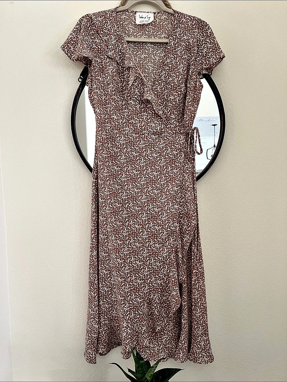 Sadie & Sage Floral Wrap Midi Dress Tan & White Like New